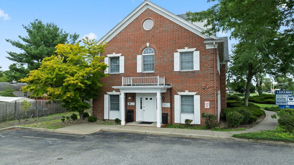 More Photos Of 307 Rt 70, Lakehurst Medical For Lease