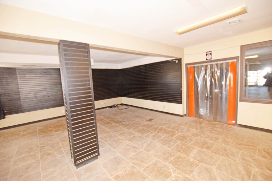 More Photos Of 302 Industrial Ave, Odessa Warehouse For Sale