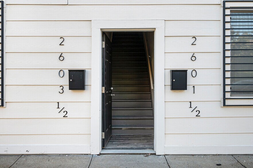 More Photos Of 2601-2603 N 45th St, Omaha Storefront Retail Residential For Sale