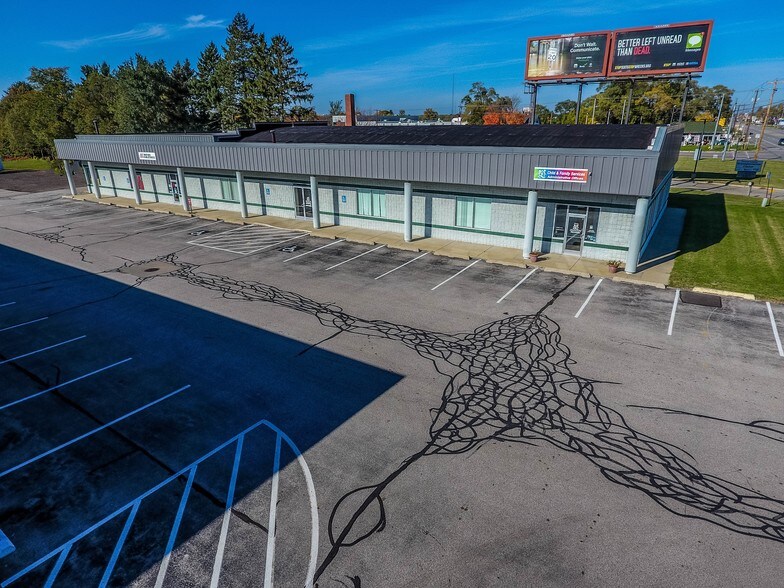 More Photos Of 2460 M 139, Benton Harbor General Retail For Lease