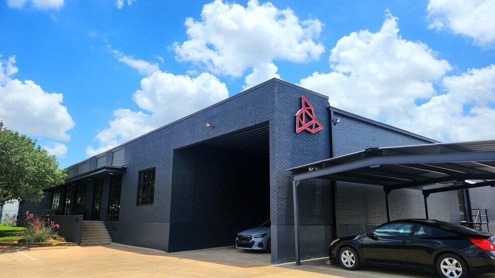 Primary Photo Of 3120 Halifax St, Dallas Distribution For Lease