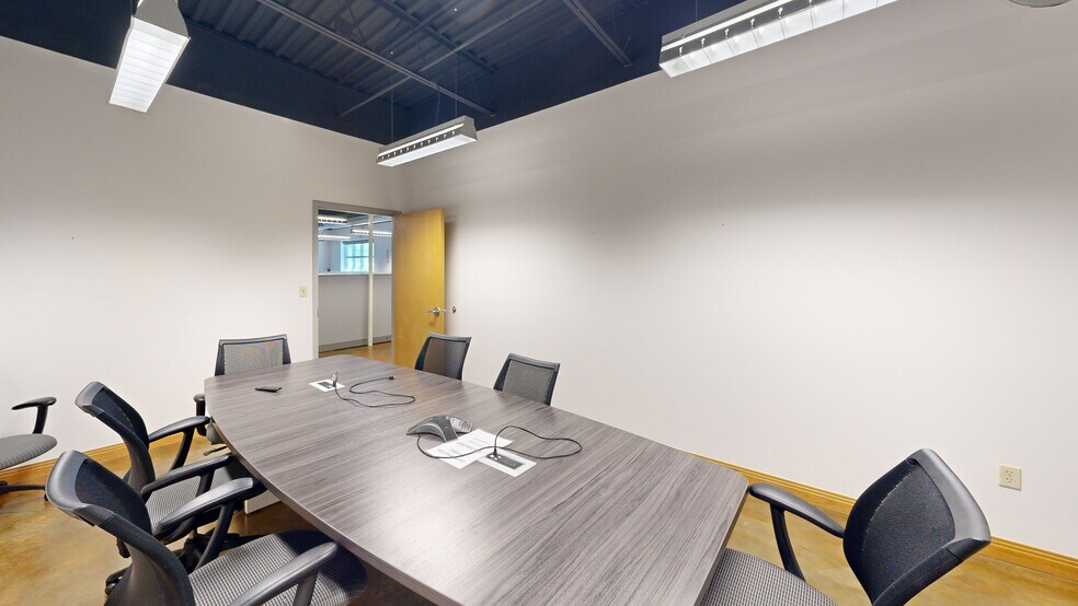 More Photos Of 1695 Electric Ave, Springdale Warehouse For Lease