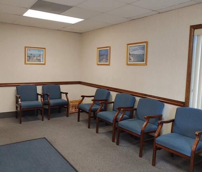 More Photos Of 106 Elden St, Herndon Medical For Sale