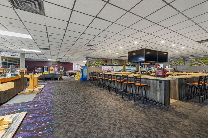 More Photos Of 845 Cayuga St, Lewiston Sports And Entertainment For Sale