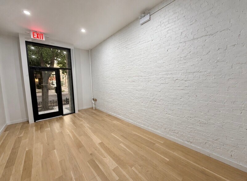 More Photos Of 157 Huron St, Brooklyn Apartments For Lease