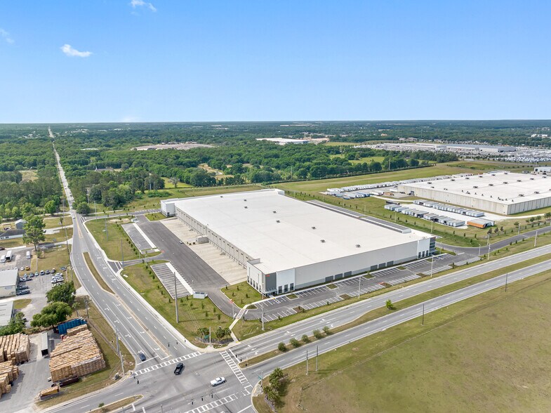 More Photos Of 2796 NW 35th St, Ocala Distribution For Lease