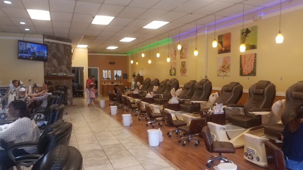 More Photos Of 2505 S Main St, Moultrie Unknown For Lease