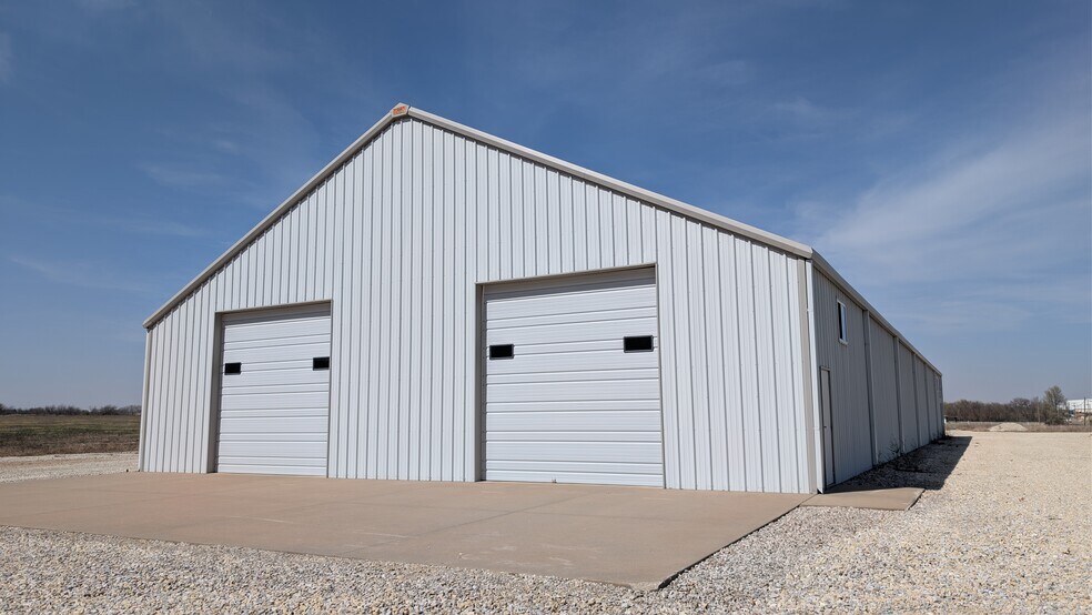 Primary Photo Of 2845 NW Haverhill rd, El Dorado Industrial For Lease