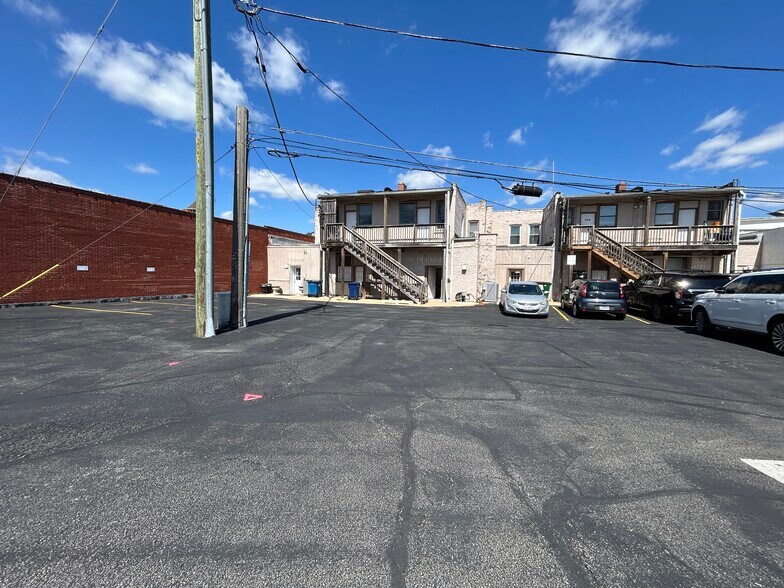 More Photos Of 819 Burlington Ave, Western Springs Storefront Retail Office For Lease
