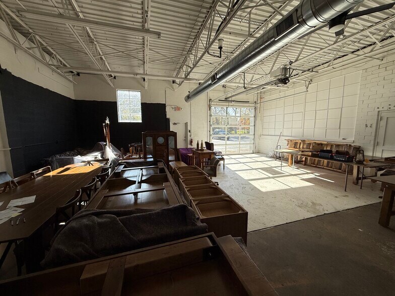 More Photos Of 360 W Waterloo St, Canal Winchester Flex For Lease