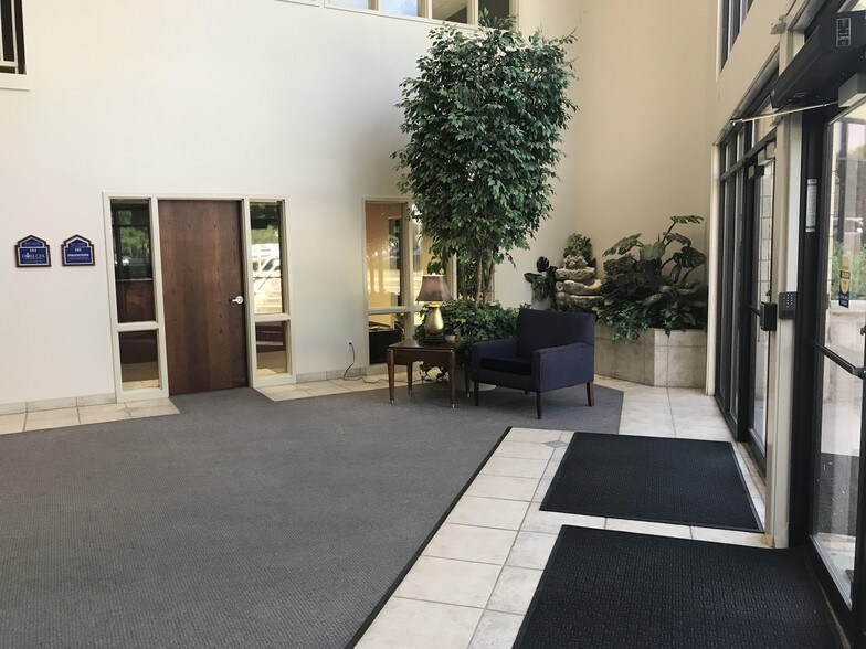 More Photos Of 160 N Main St, Bountiful Office For Lease