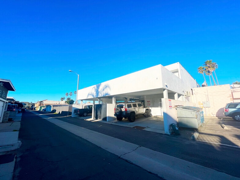 More Photos Of 1052-1058 S Seaward Ave, Ventura Storefront Retail Residential For Sale