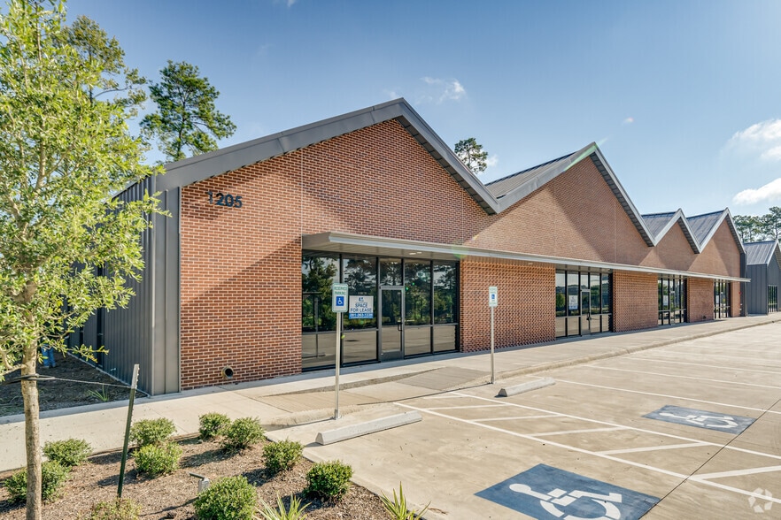 More Photos Of I-45 & Crescent Campus Blvd, Conroe Unknown For Lease