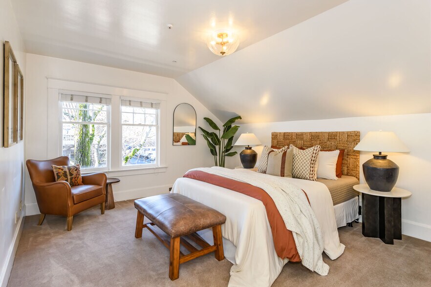 More Photos Of 8 Keller St, Petaluma Office Residential For Sale