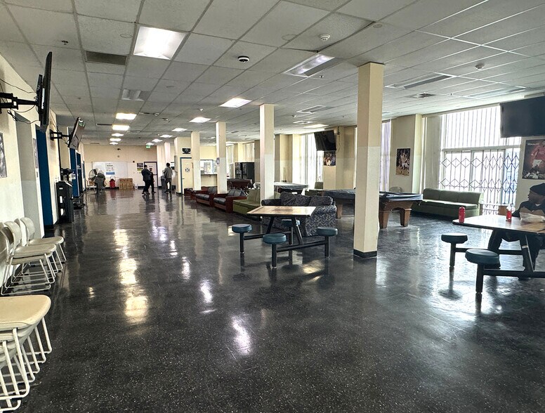 More Photos Of 1058-1060 S Olive St, Los Angeles Storefront Retail Office For Sale