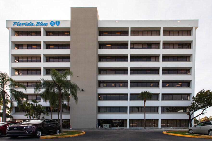 More Photos Of 8600 NW 36th St, Miami Office For Lease