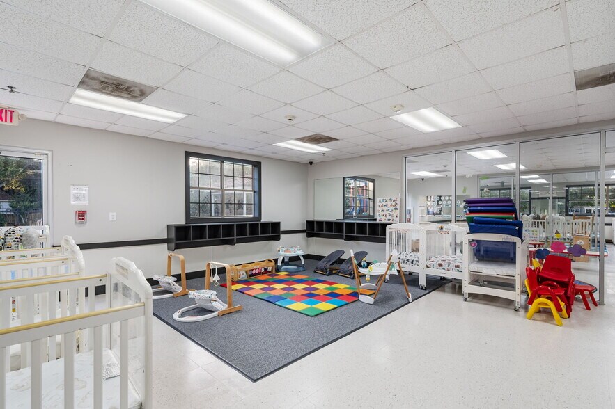 More Photos Of 10002 Camino Bandera, San Antonio Daycare Center For Sale