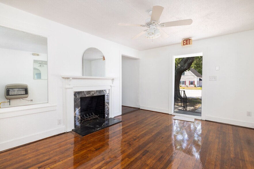 More Photos Of 3956 Rivers Ave, Charleston Office For Sale