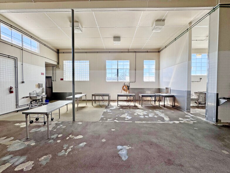 More Photos Of 23250 Maffei Rd, Sonoma Warehouse For Sale
