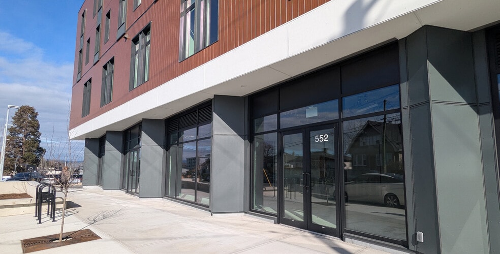 More Photos Of 560 Burnside Rd E, Victoria Apartments For Lease