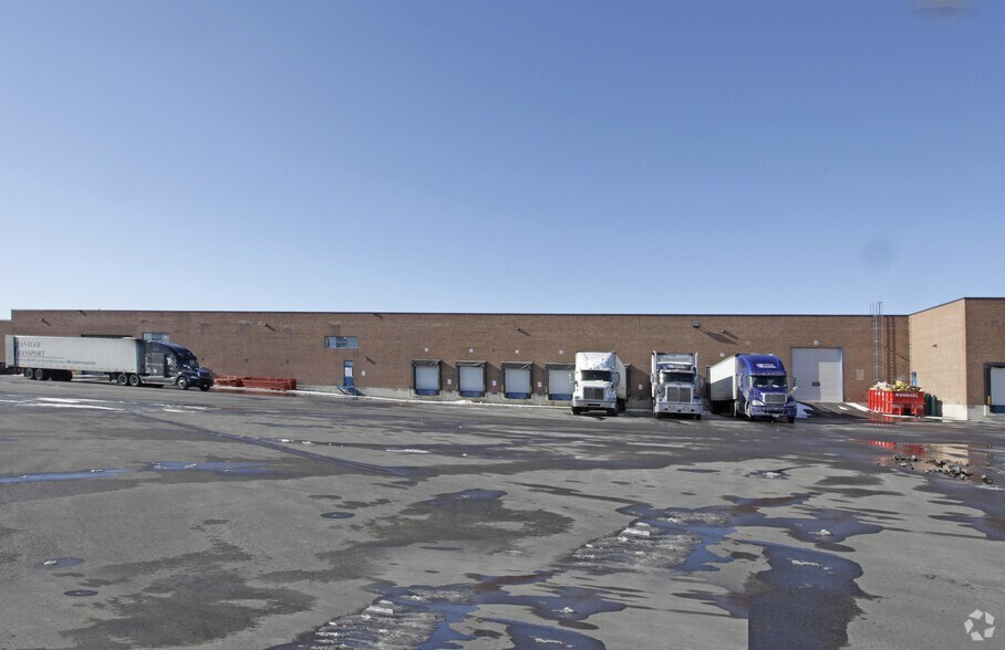 More Photos Of 55 Regalcrest Ct, Vaughan Warehouse For Lease