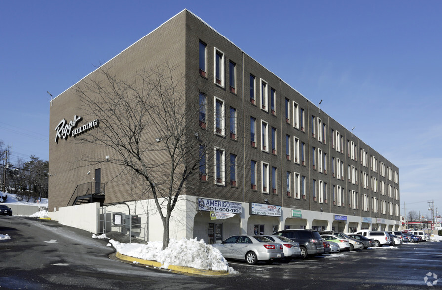 Primary Photo Of 7411 Riggs Rd, Adelphi Office Residential For Lease