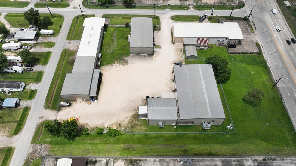 More Photos Of 650 Aldine Bender Rd, Houston Warehouse For Sale