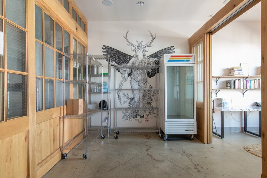 More Photos Of 12906 Venice Blvd, Los Angeles Freestanding For Lease