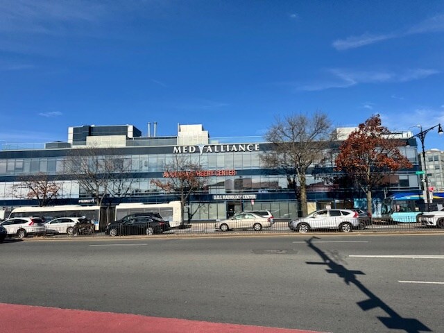 More Photos Of 621-625 E Fordham Rd, Bronx Office For Sale
