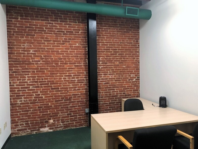 More Photos Of 131 E Grant St, Lancaster Office For Lease