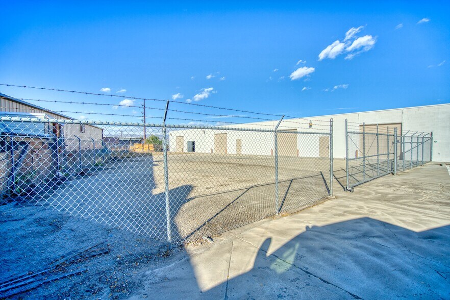 More Photos Of 23 Boston Ct, Longmont Manufacturing For Lease