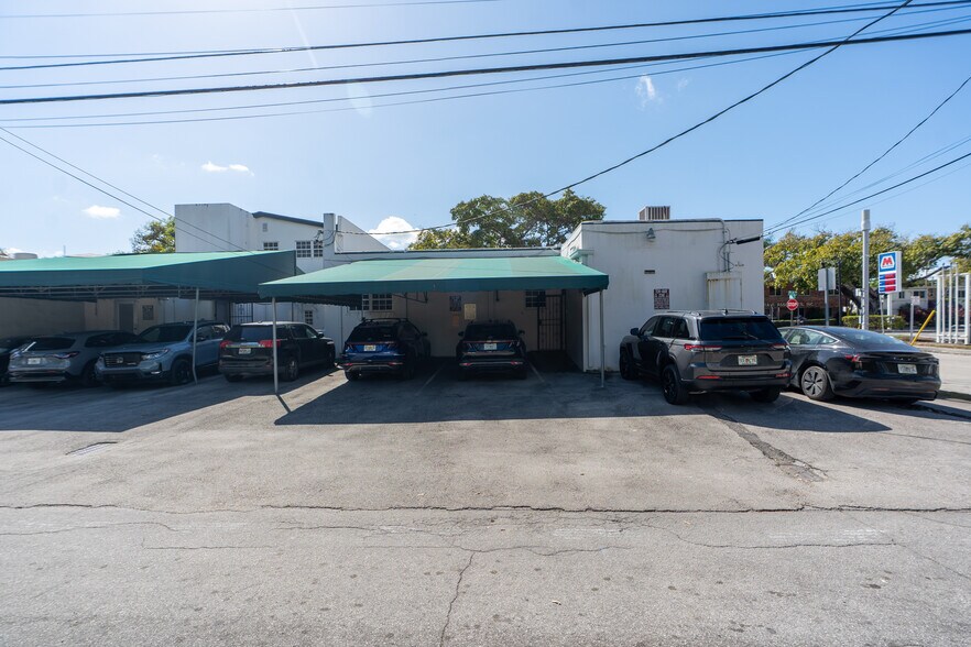 More Photos Of , Coral Gables Office For Sale