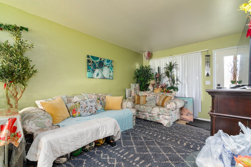 More Photos Of 2444 E Willetta St, Phoenix Multifamily For Sale