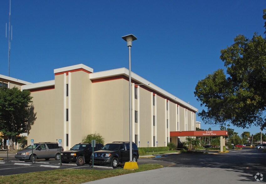 More Photos Of 3001 NW 49th Ave, Lauderdale Lakes Medical For Lease