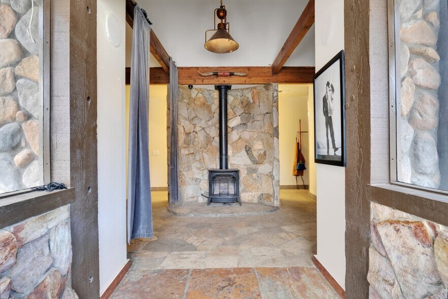 More Photos Of 70111 State Highway 74, Mountain Center Restaurant For Sale