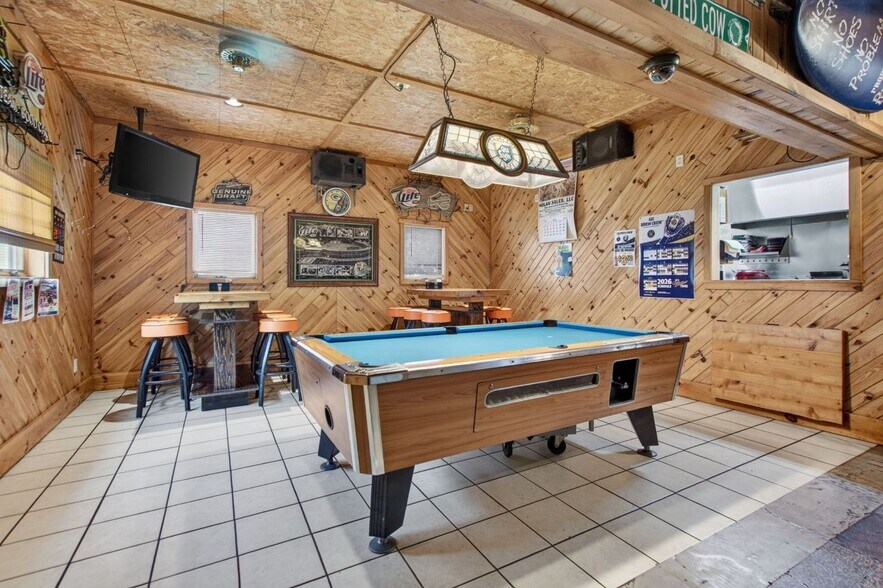 More Photos Of 133 E Main St, Embarrass Specialty For Sale