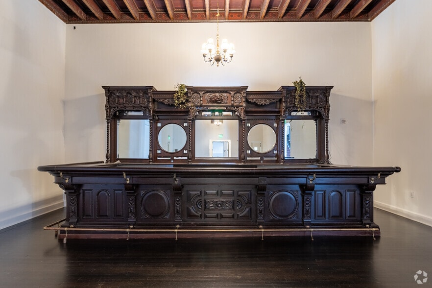 More Photos Of 6525 W Sunset Blvd, Los Angeles Loft Creative Space For Lease