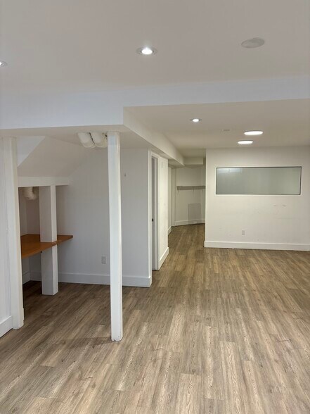 More Photos Of 193 Roe Ave, Toronto Office Residential For Lease