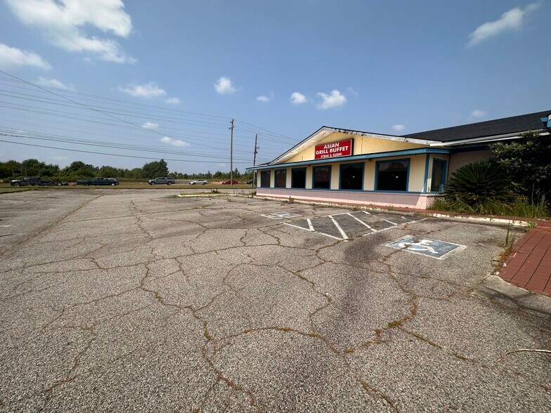 More Photos Of 2123 S Hwy 441, Dublin Restaurant For Sale
