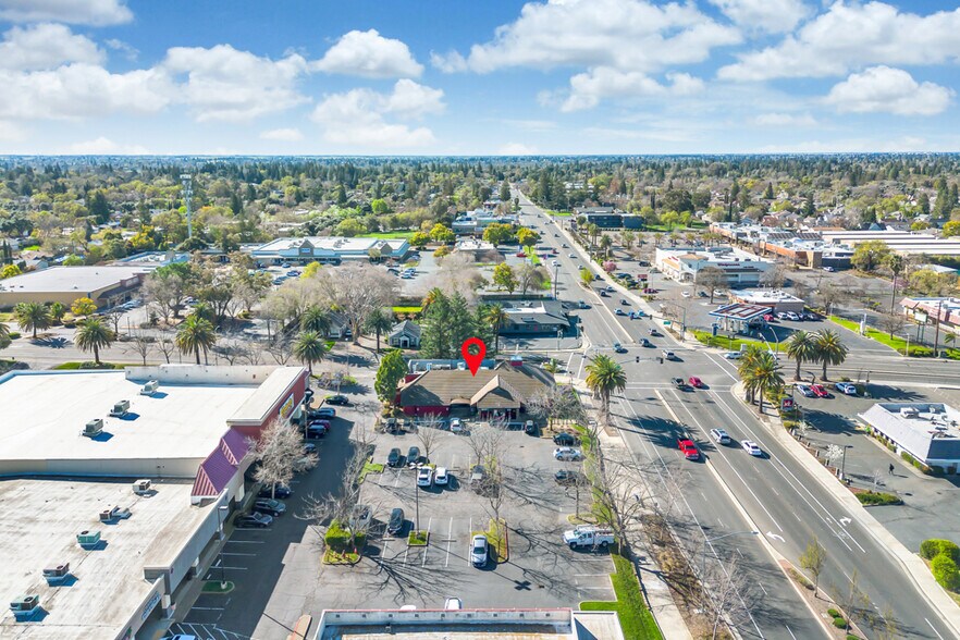 More Photos Of 6400 Fair Oaks Blvd, Carmichael Restaurant For Sale