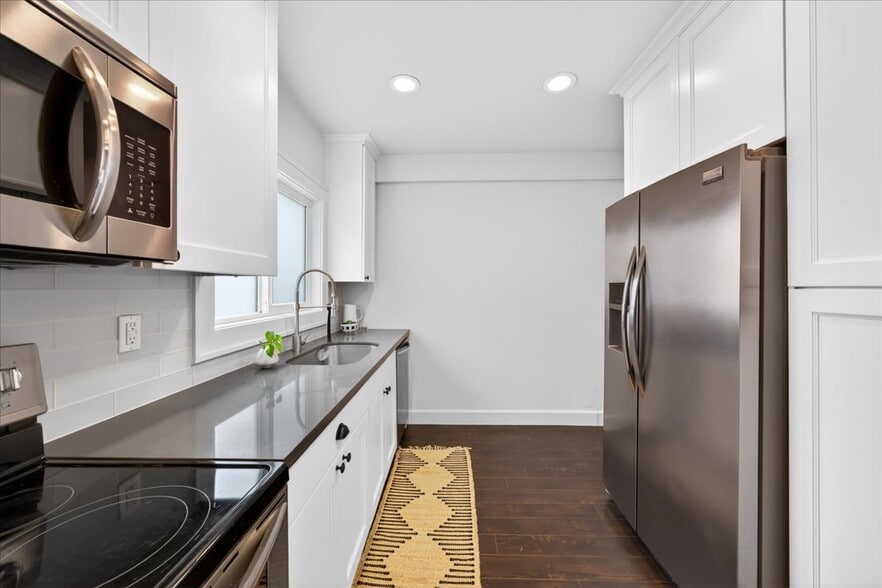 More Photos Of 3327 SE 50th Ave, Portland Office Residential For Sale