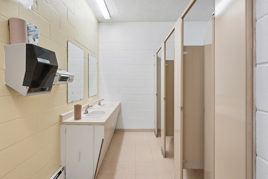 More Photos Of 501 Route 148, Campbell's Bay General Retail For Sale