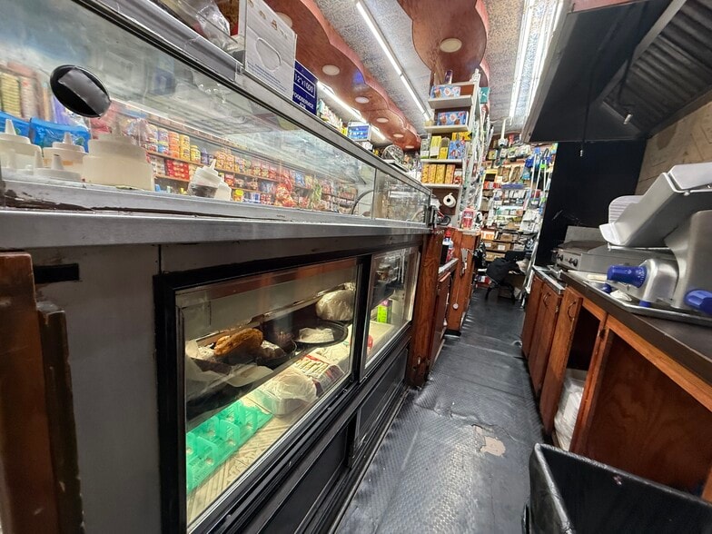 More Photos Of 18413 140th Ave, Springfield Gardens Multifamily For Sale