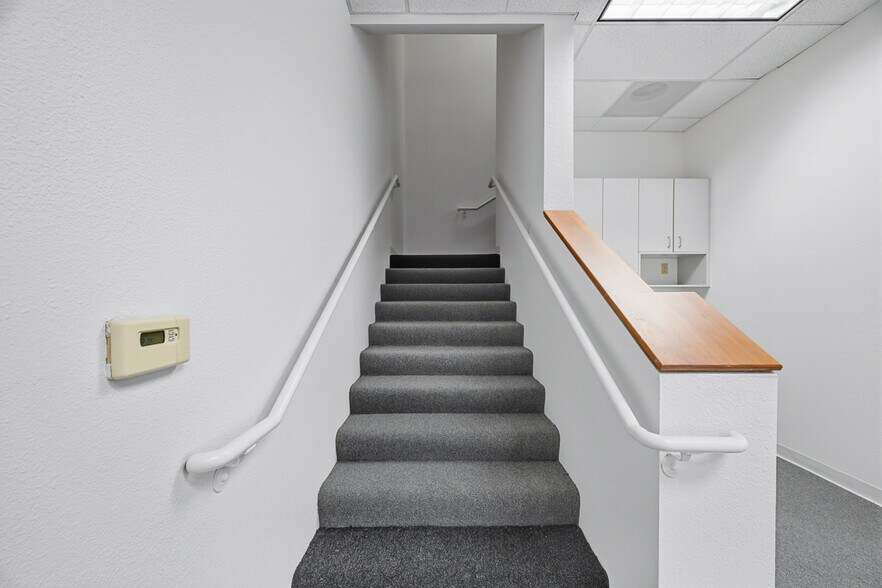 More Photos Of 2130-2162 Ringwood Ave, San Jose Showroom For Sale