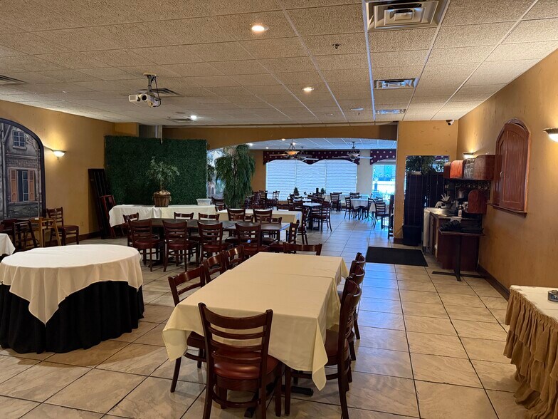 More Photos Of 421 Penn Ave, West Reading Restaurant For Lease