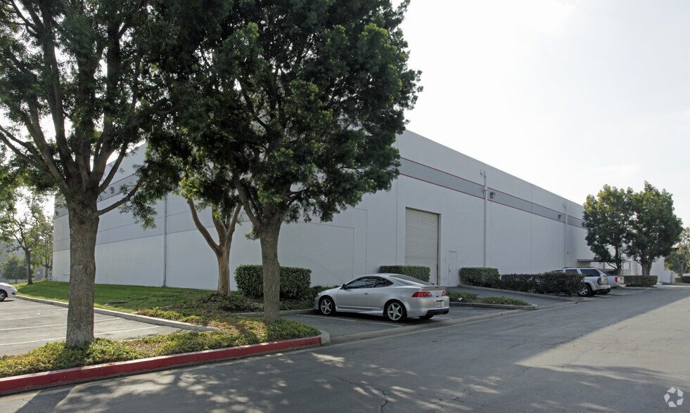 More Photos Of 2605 E Cedar St, Ontario Warehouse For Lease