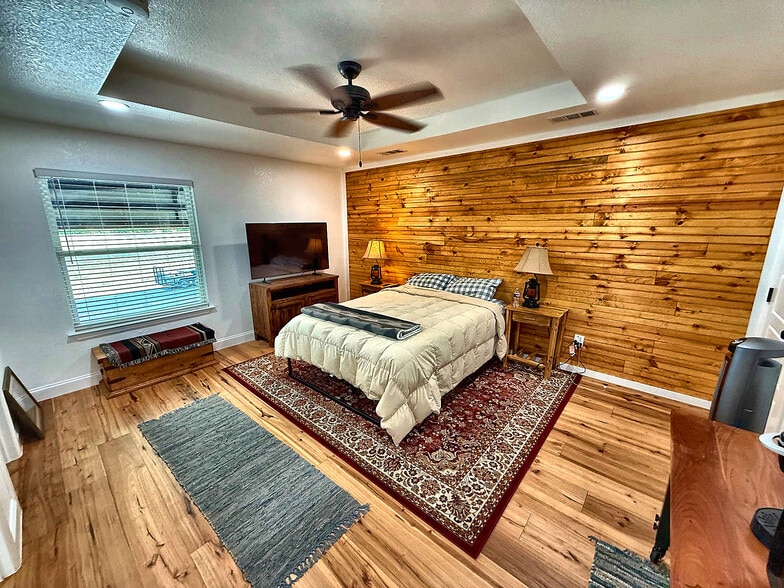 More Photos Of 537 Aviator Dr, Fort Worth Airplane Hangar For Sale