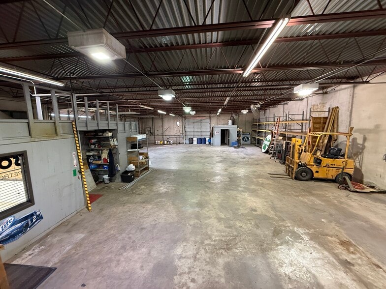 More Photos Of 2700 James St, Denton Warehouse For Sale