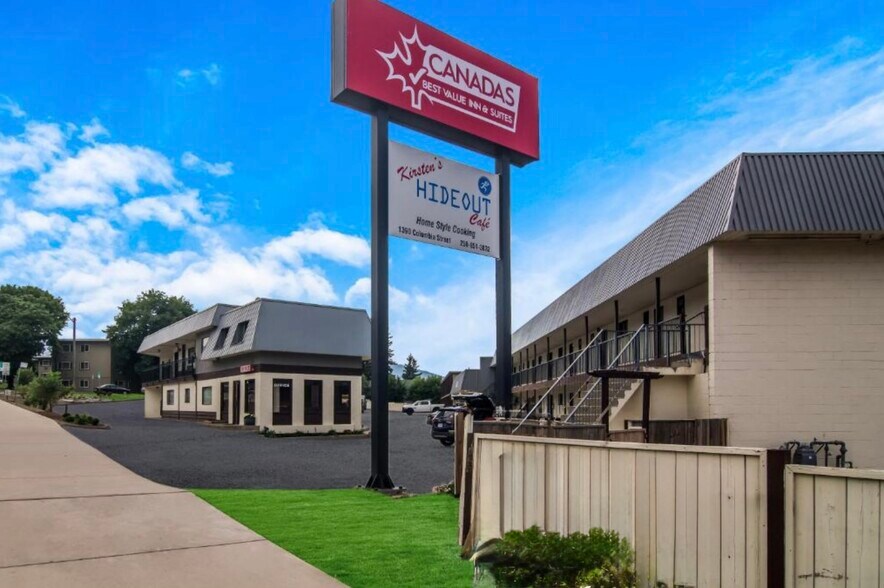 Primary Photo Of 1390 Columbia St, Kamloops Hotel For Sale