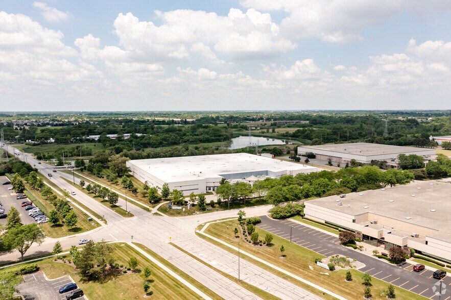 More Photos Of 700 N Commerce St, Aurora Manufacturing For Sale